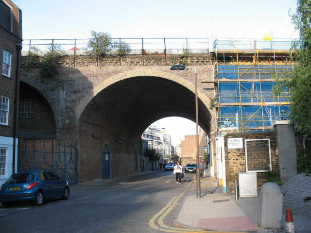 File:Railway viaduct, Chancel Street SE1 - geograph.org.uk - 921915.jpg