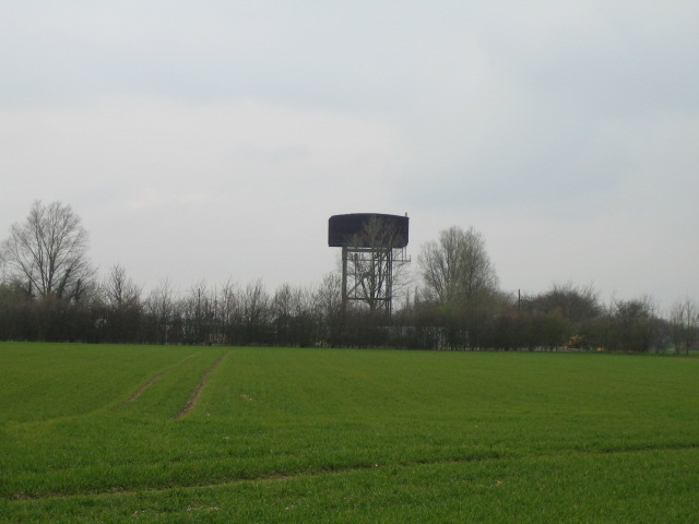 File:Water Tower near Abbess Roding - geograph.org.uk - 381635.jpg