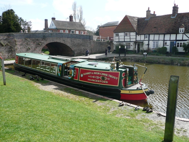 "Rose of Hungerford" at Hungerford Wharf - geograph.org.uk - 746105