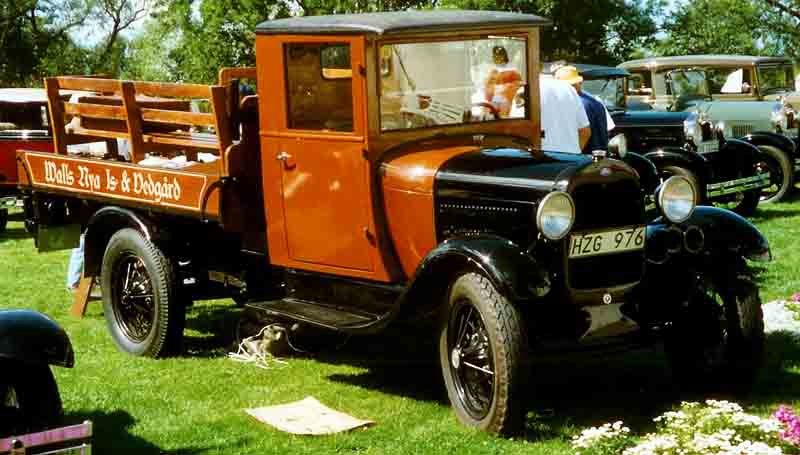 File:1928 Ford Model AA Truck HZG976.jpg