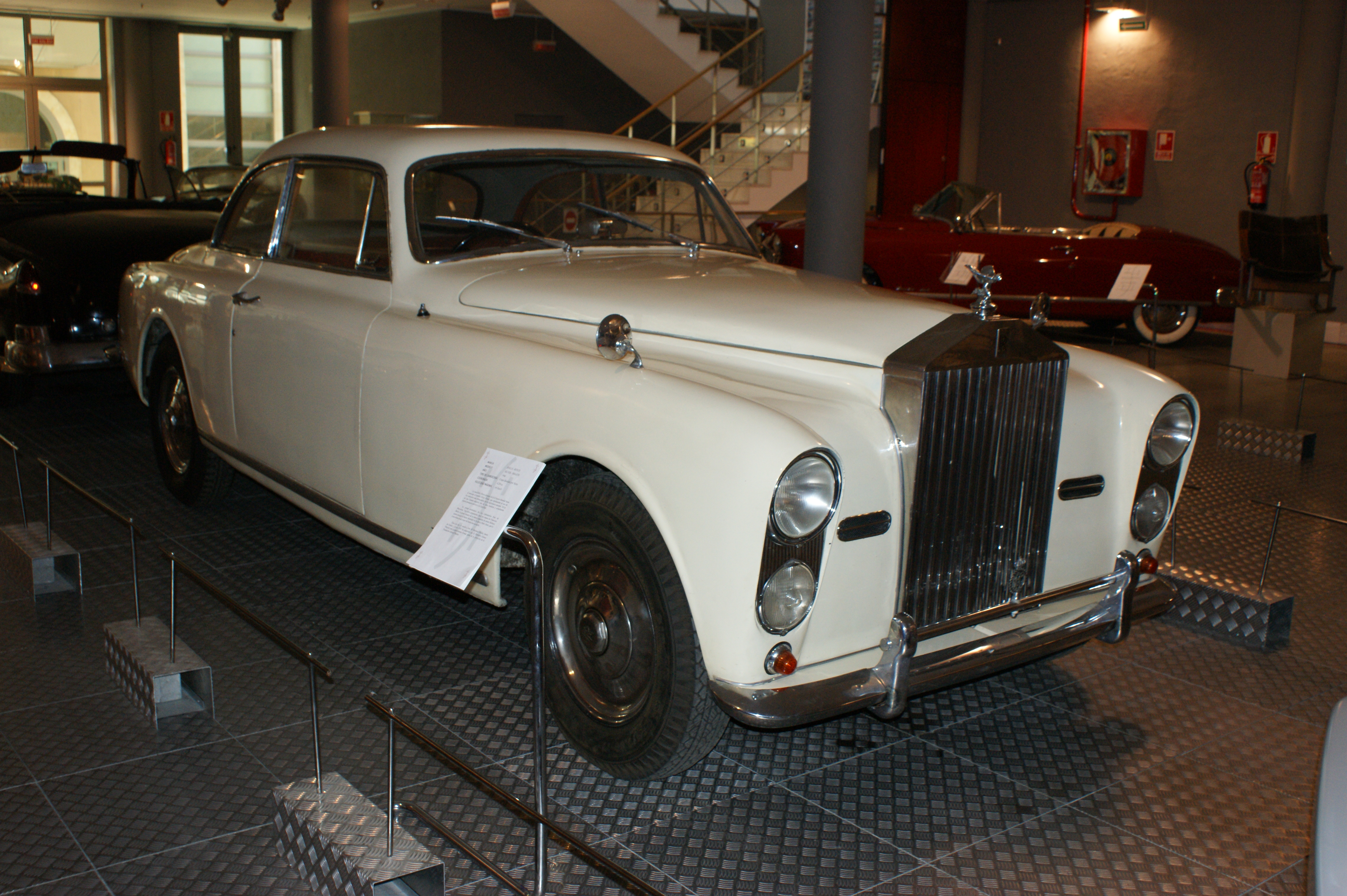 [Imagen: 196%3F_Rolls_Royce_Silver_Wraith_4.2_Cou...64556).jpg]