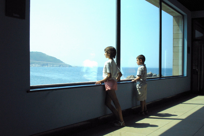 File:A Coruña Galicia Mirando o mar.jpg