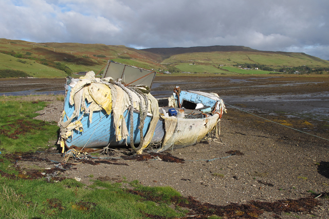 File:Abandoned boats at Loch Harport - geograph.org.uk - 2087783.jpg