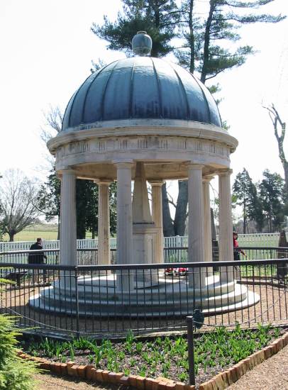 File:Andrew Jackson Tomb.jpg