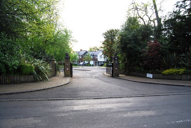 File:Badger's Holt, Blackhurst Lane - geograph.org.uk - 1302502.jpg