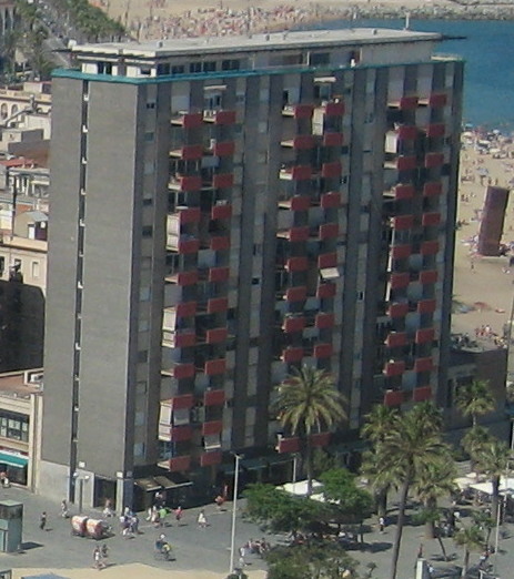 File:Barrio de la Barceloneta (cropped).jpg