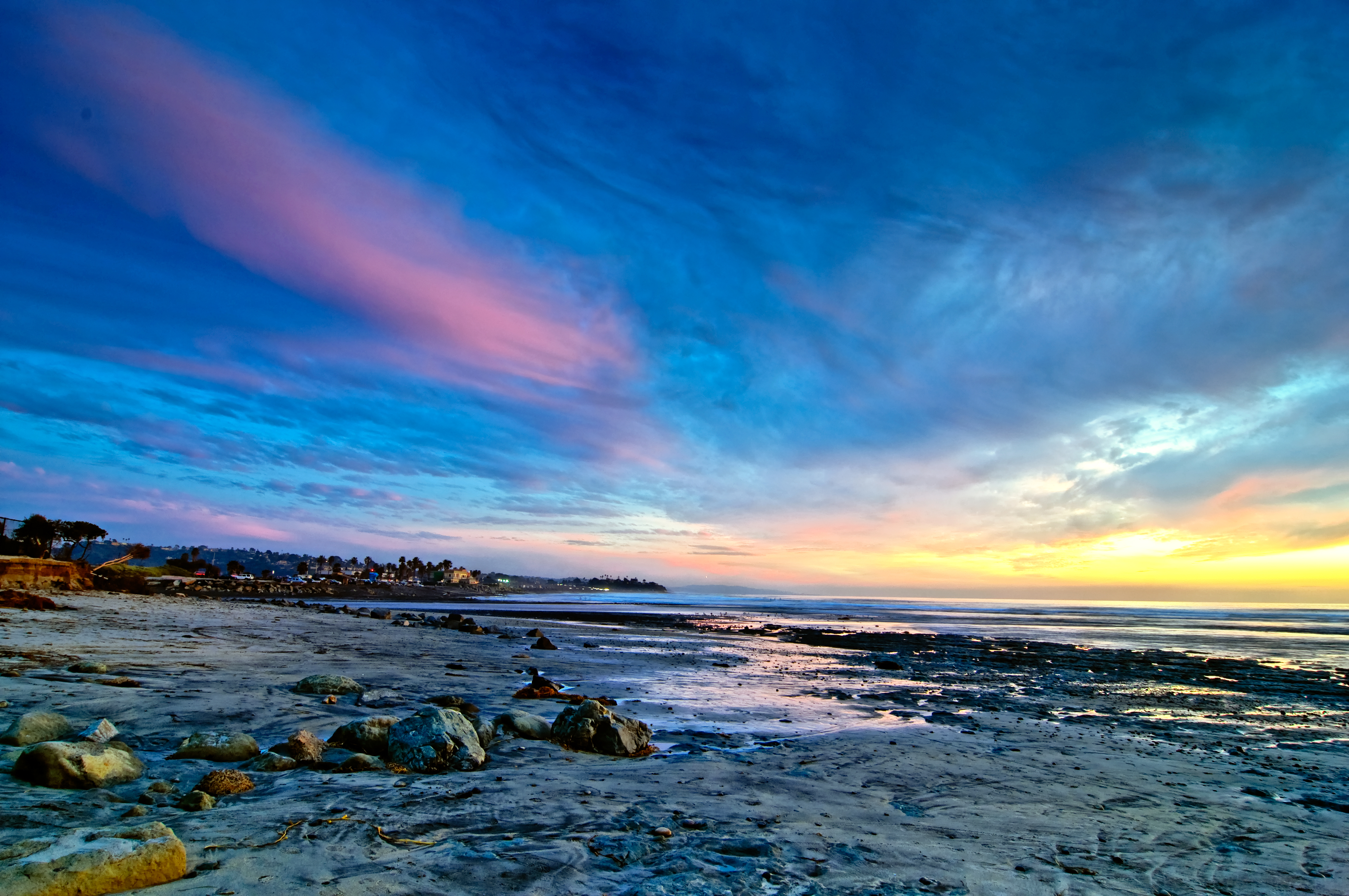 The море. Кардифф море. Кардифф побережье. Кардиф море. Cardiff-by-the-Sea,_Encinitas,_California.