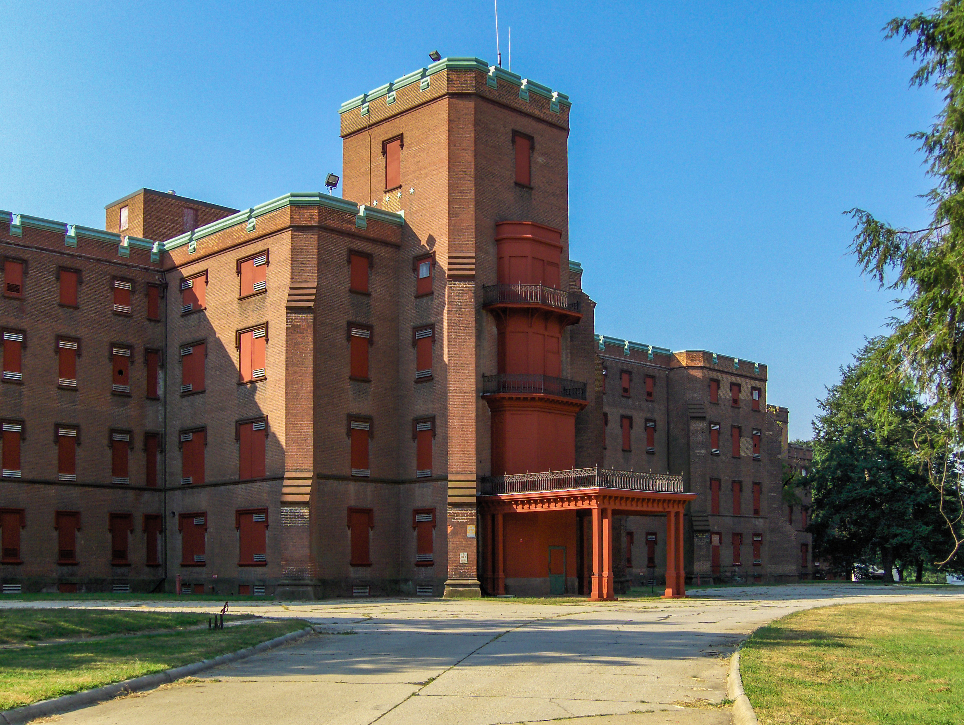 St. Elizabeths Hospital, where Askins was a patient between 1939 and 1951