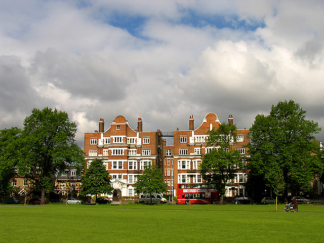 File:Chiswick, Park - geograph.org.uk - 8968.jpg