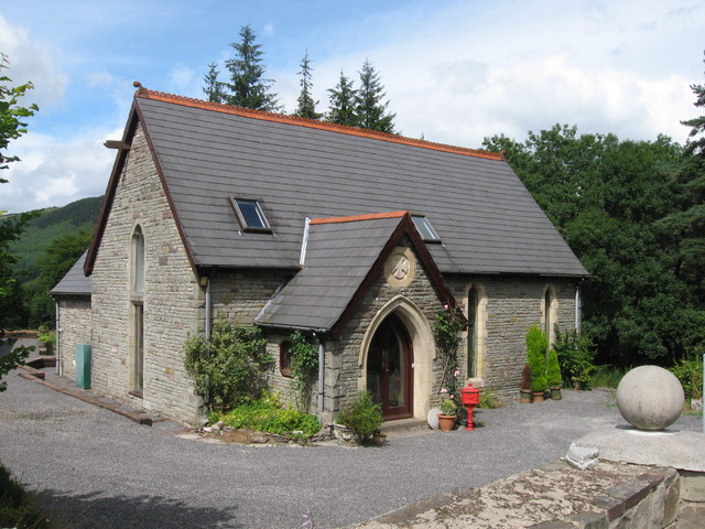 Converted chapel near Dol-y-gaer - geograph.org.uk - 1997088