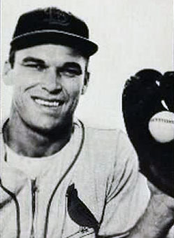 <span class="mw-page-title-main">Dick Sisler</span> American baseball player and coach (1920-1998)