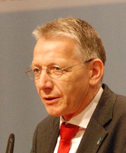 File:Dirk Ulrich Mende, May 2009 - by SPD in Niedersachsen.jpg