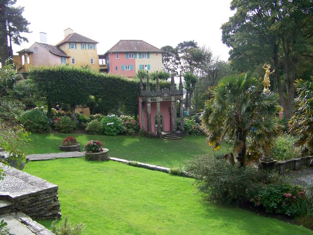 File:Little Italy by the sea - Portmeirion - geograph.org.uk - 1030252.jpg