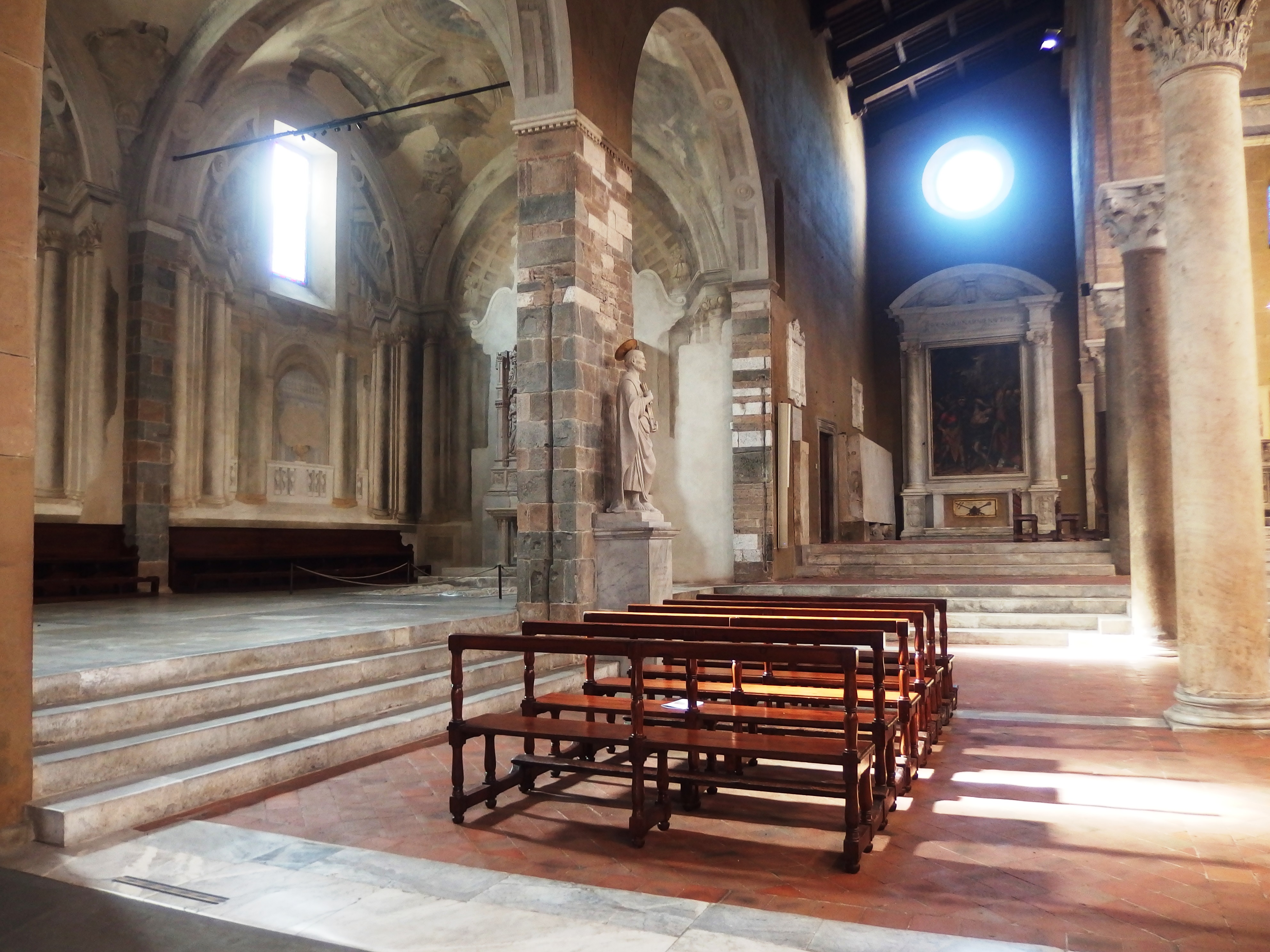 File Lucca Basilica Di San Frediano Interno 5 Jpg Wikimedia Commons