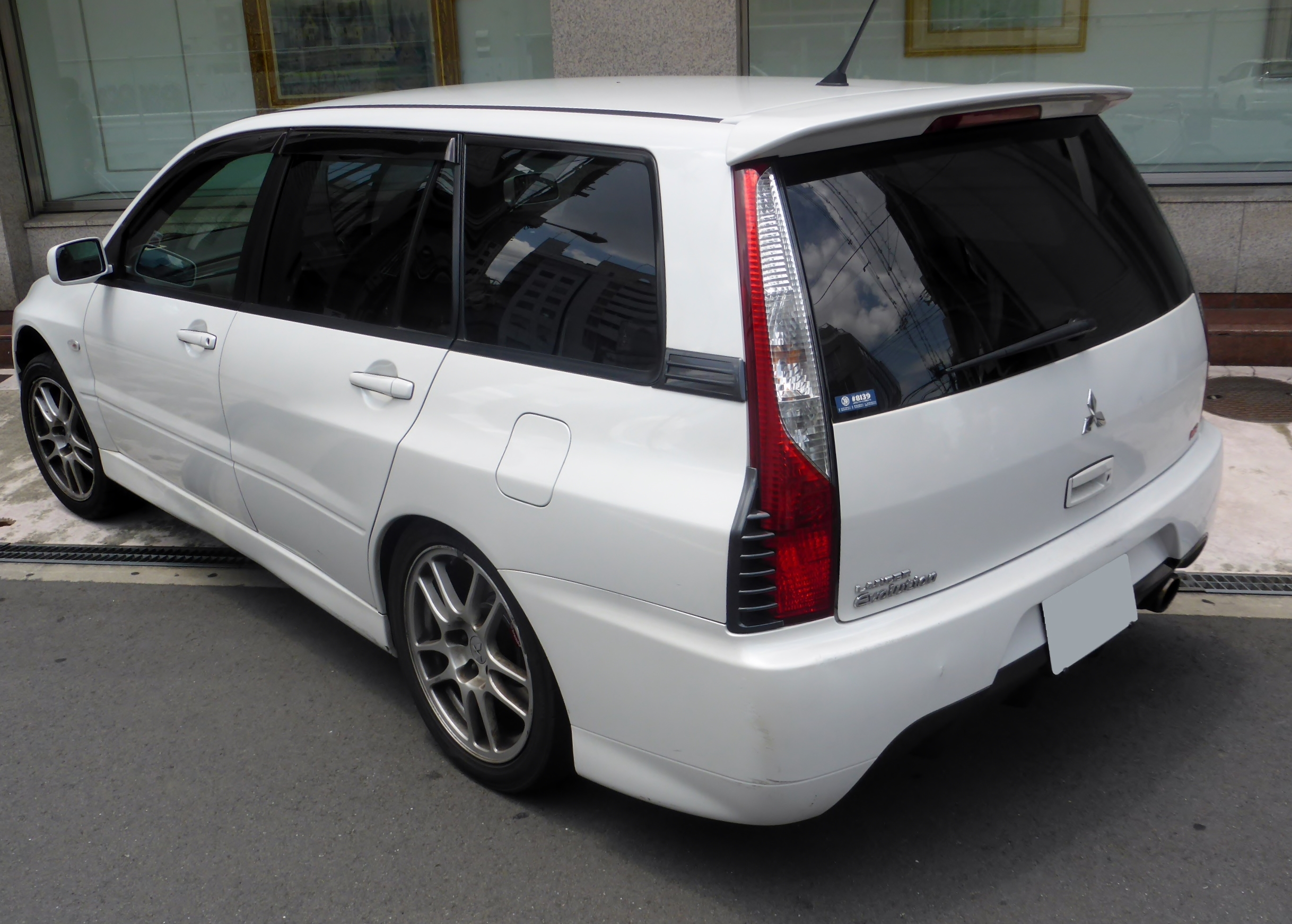 mitsubishi evo wagon