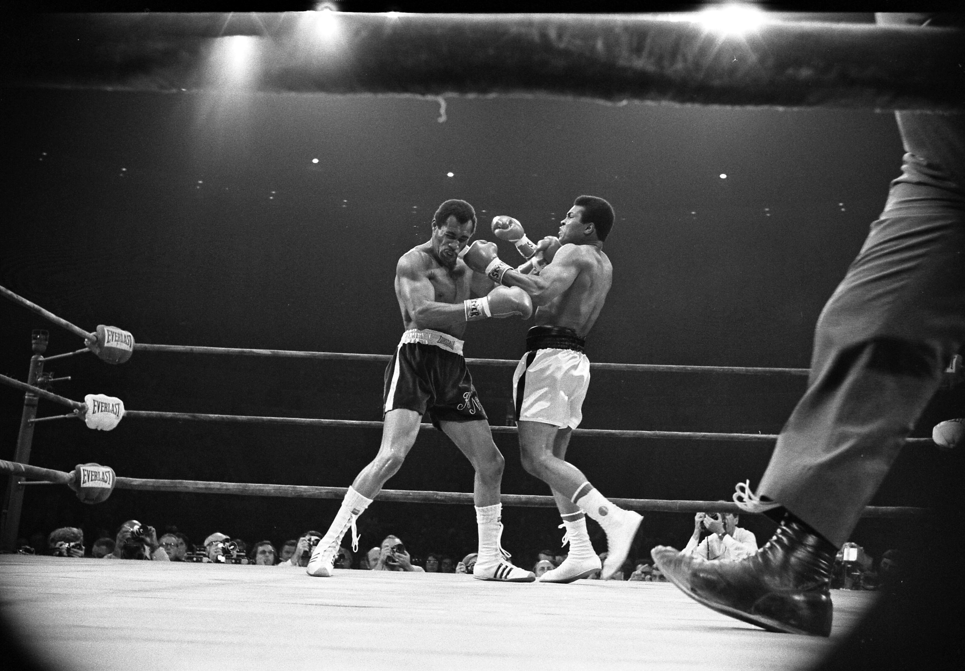 Muhammad Ali vs