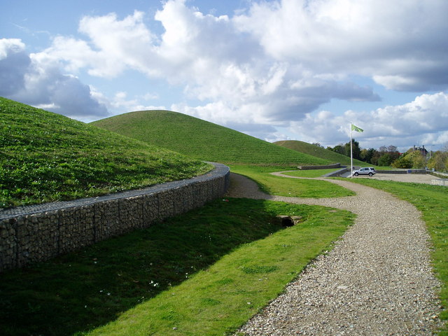 Northala Fields showing the two minor northern mounds. - geograph.org.uk - 1018930