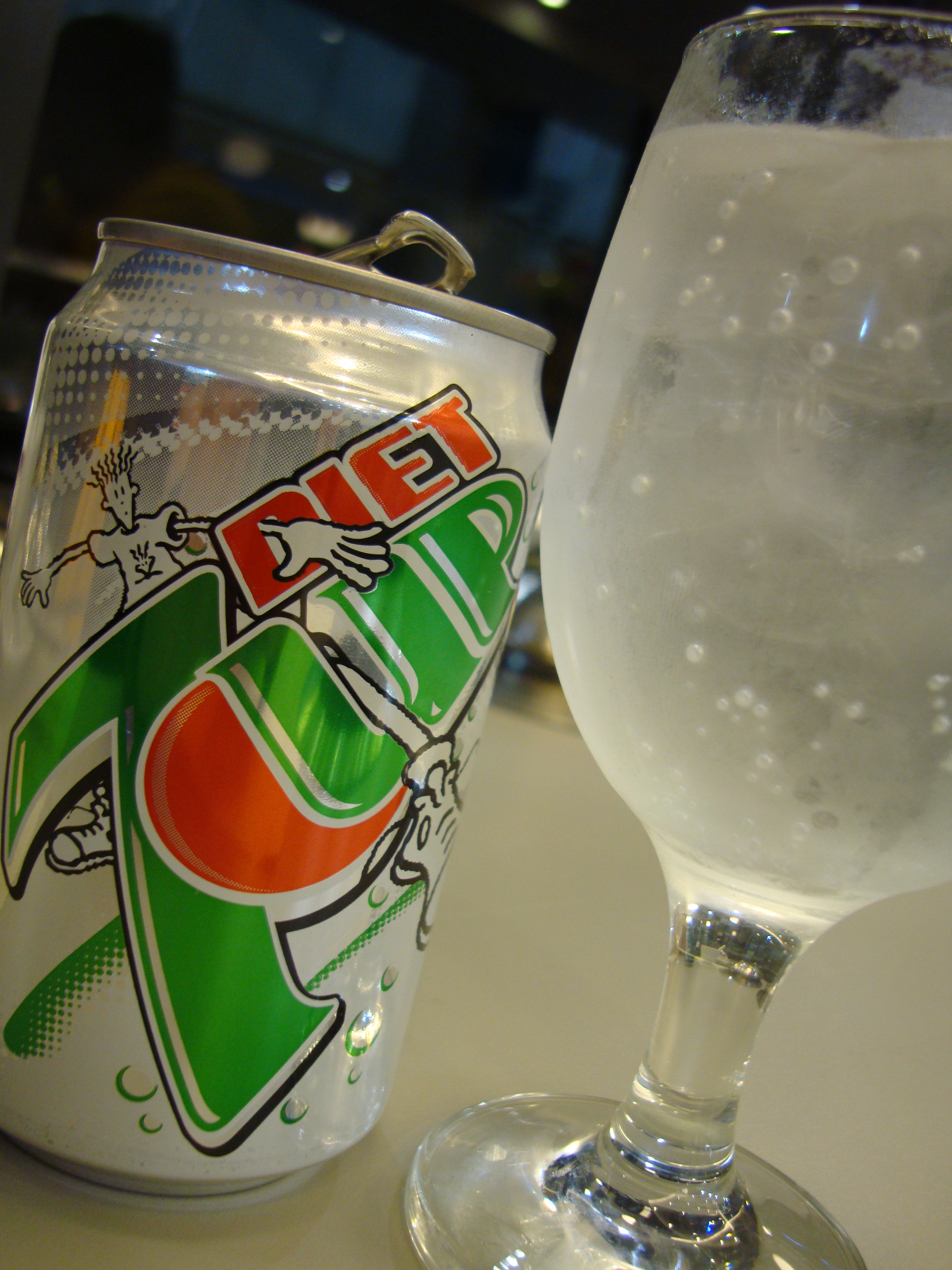 7up Vintage Drinking Soda Glass Cup Rare Green 7 Up Bubbles 8 oz?