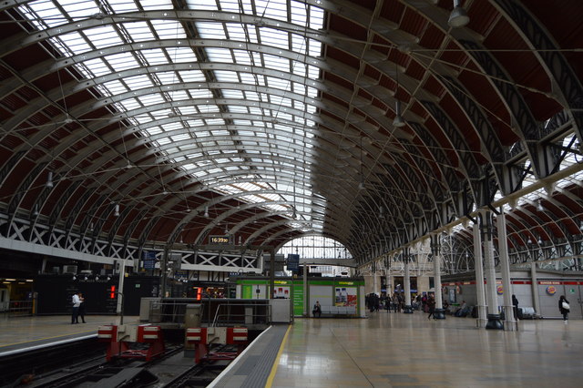 File:Paddington Station - geograph.org.uk - 5594226.jpg