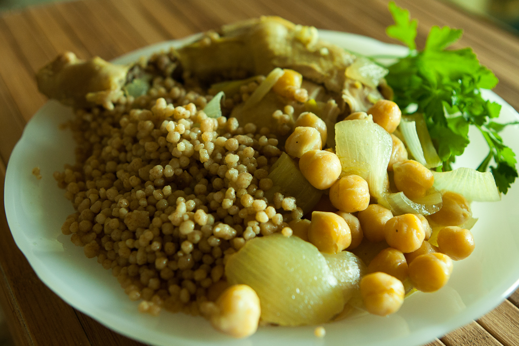 File:Palestinian couscous.jpg - Wikimedia Commons