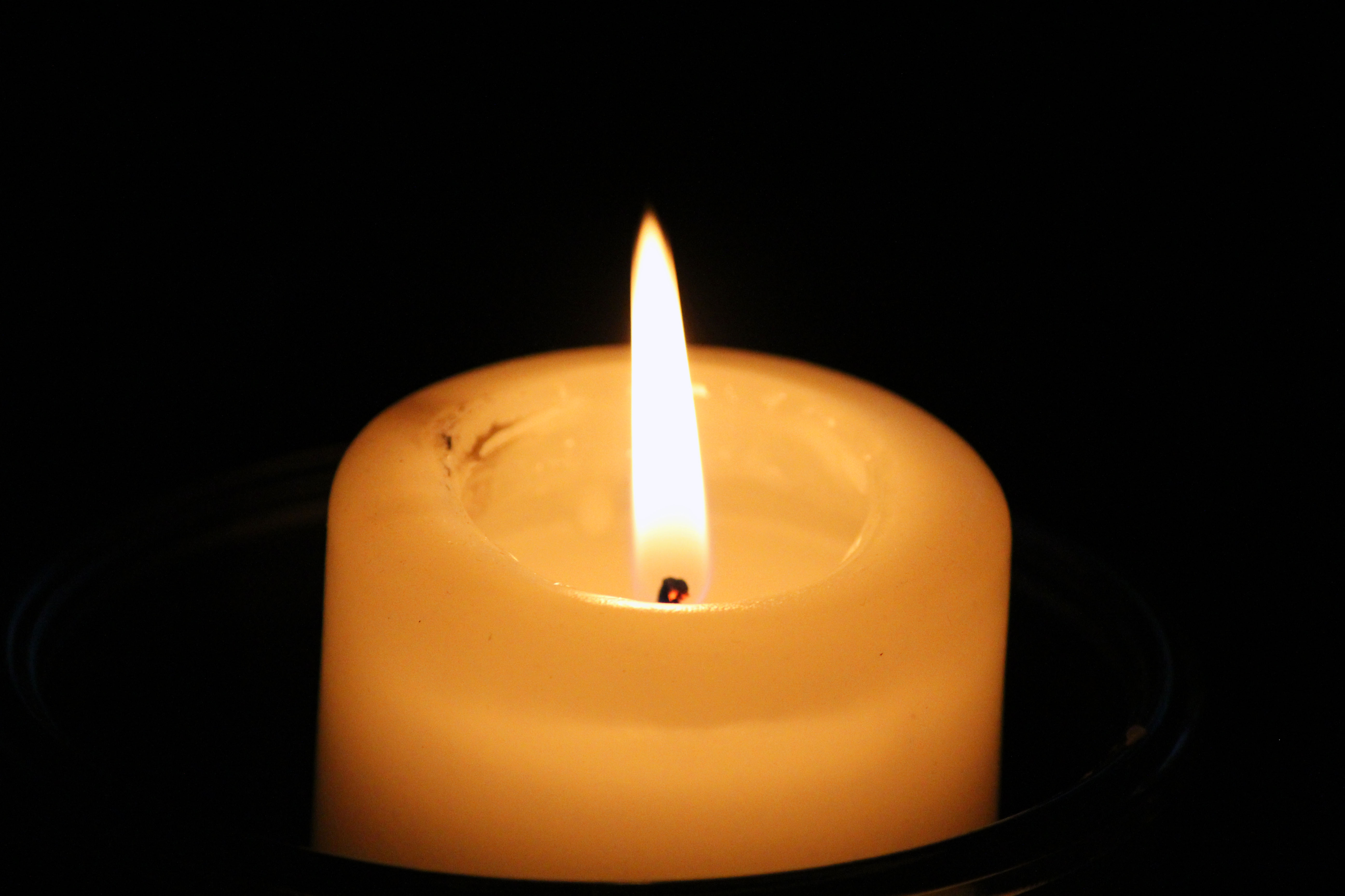 Свеча какой источник света. Свет свечи. Candle lighter. Эффектный свет свеча. Candle Lighting.