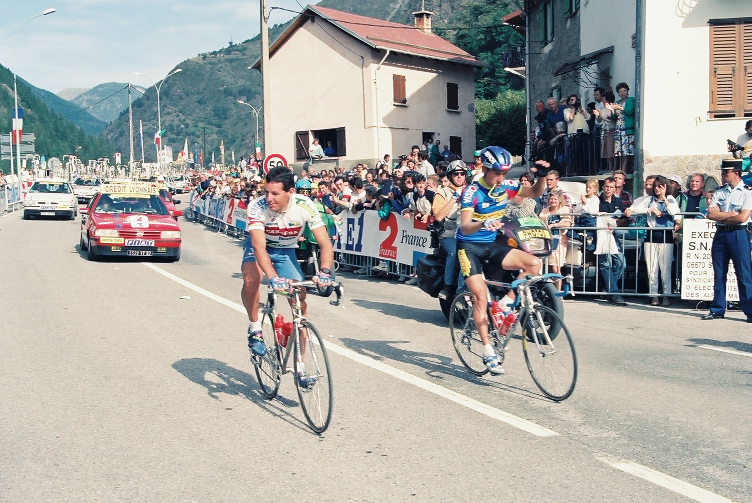 File:Roche and Mottet - Tour de France 1993.jpg - Wikimedia Commons