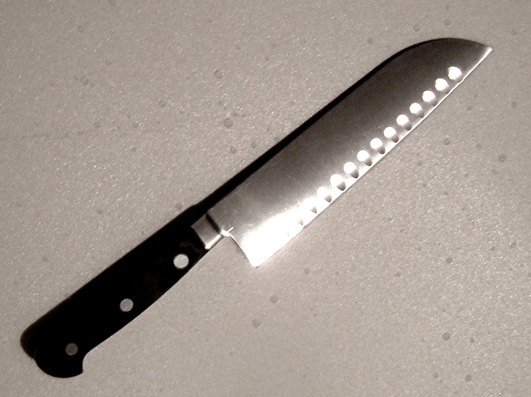 File:Santoku knife.jpg - Wikimedia Commons