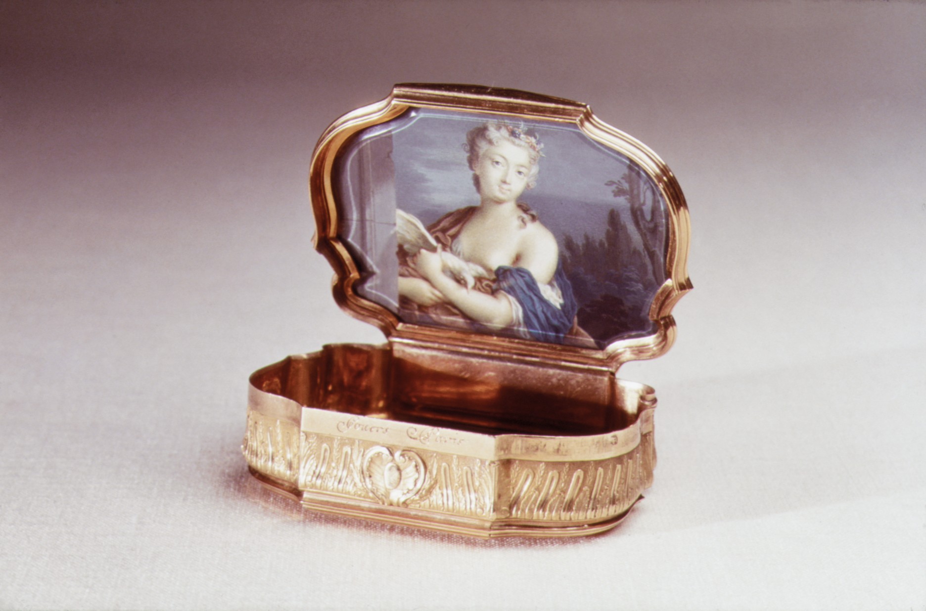 The Spectacular Snuffboxes of The Met