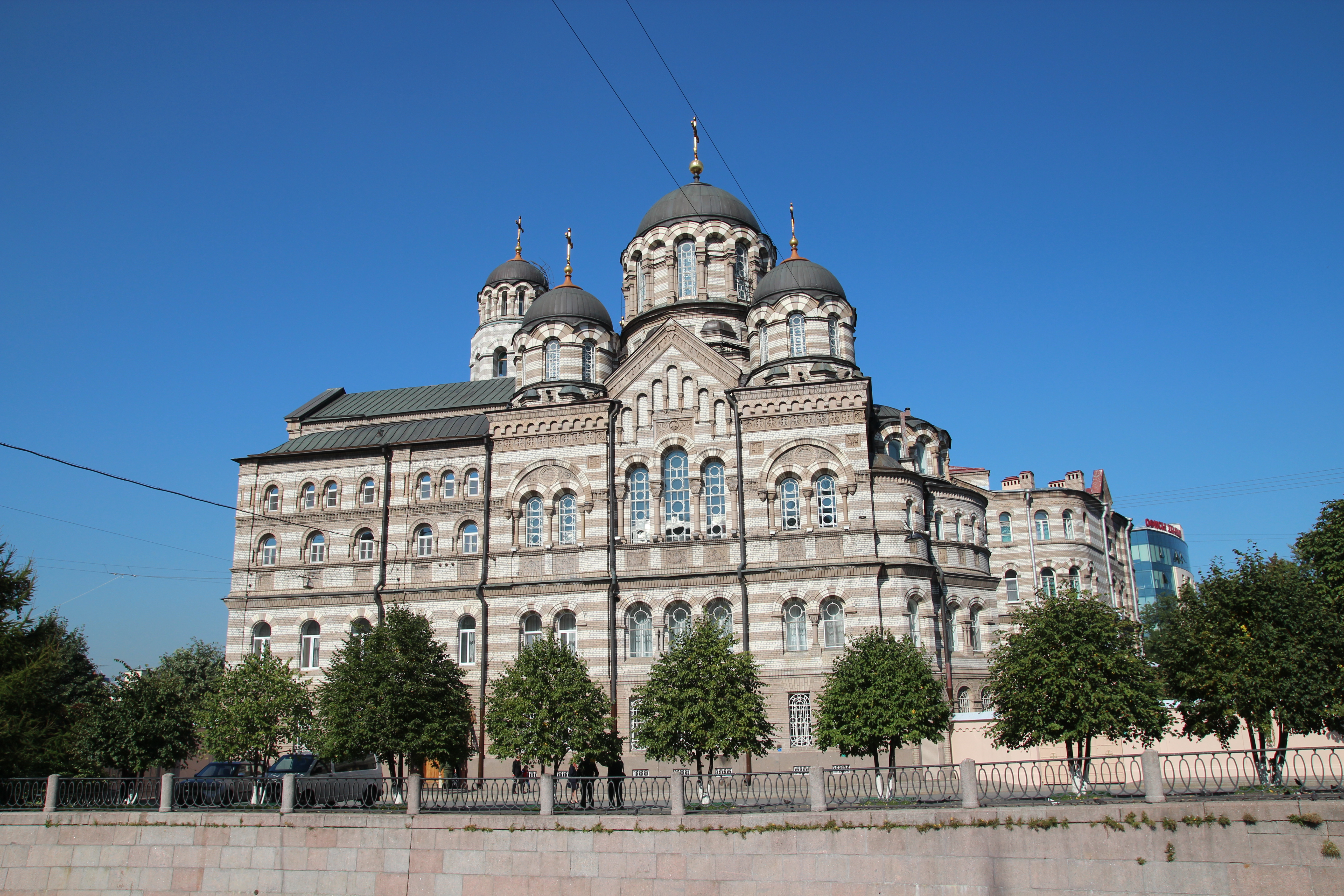 монастырь на карповке в санкт петербурге