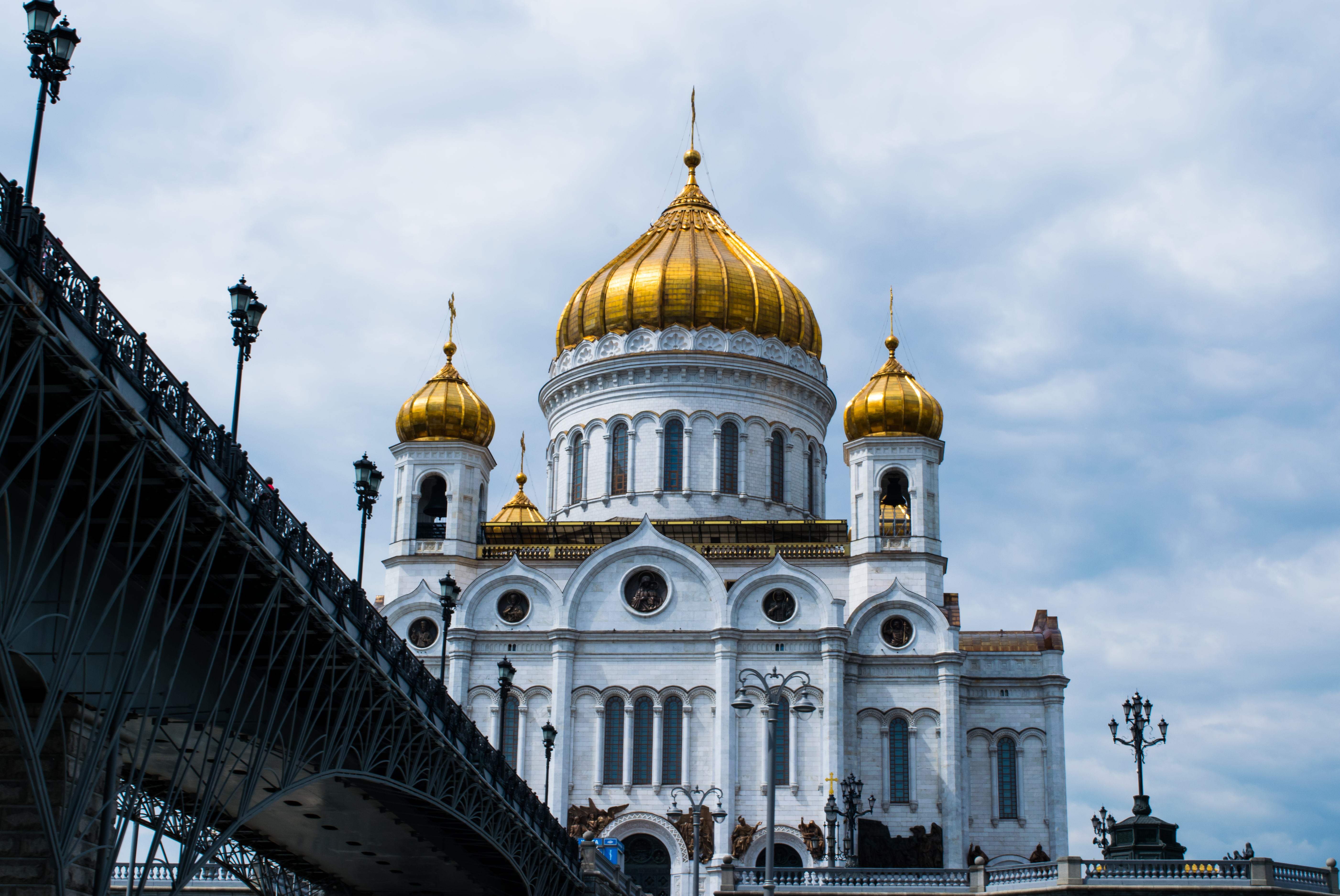 вход в храм христа спасителя