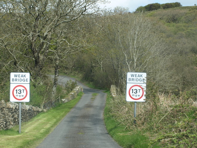 File:Approaching Mulindry Bridge - geograph.org.uk - 1857205.jpg