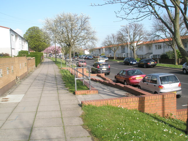 File:At last spring is here in Allaway Avenue - geograph.org.uk - 774895.jpg