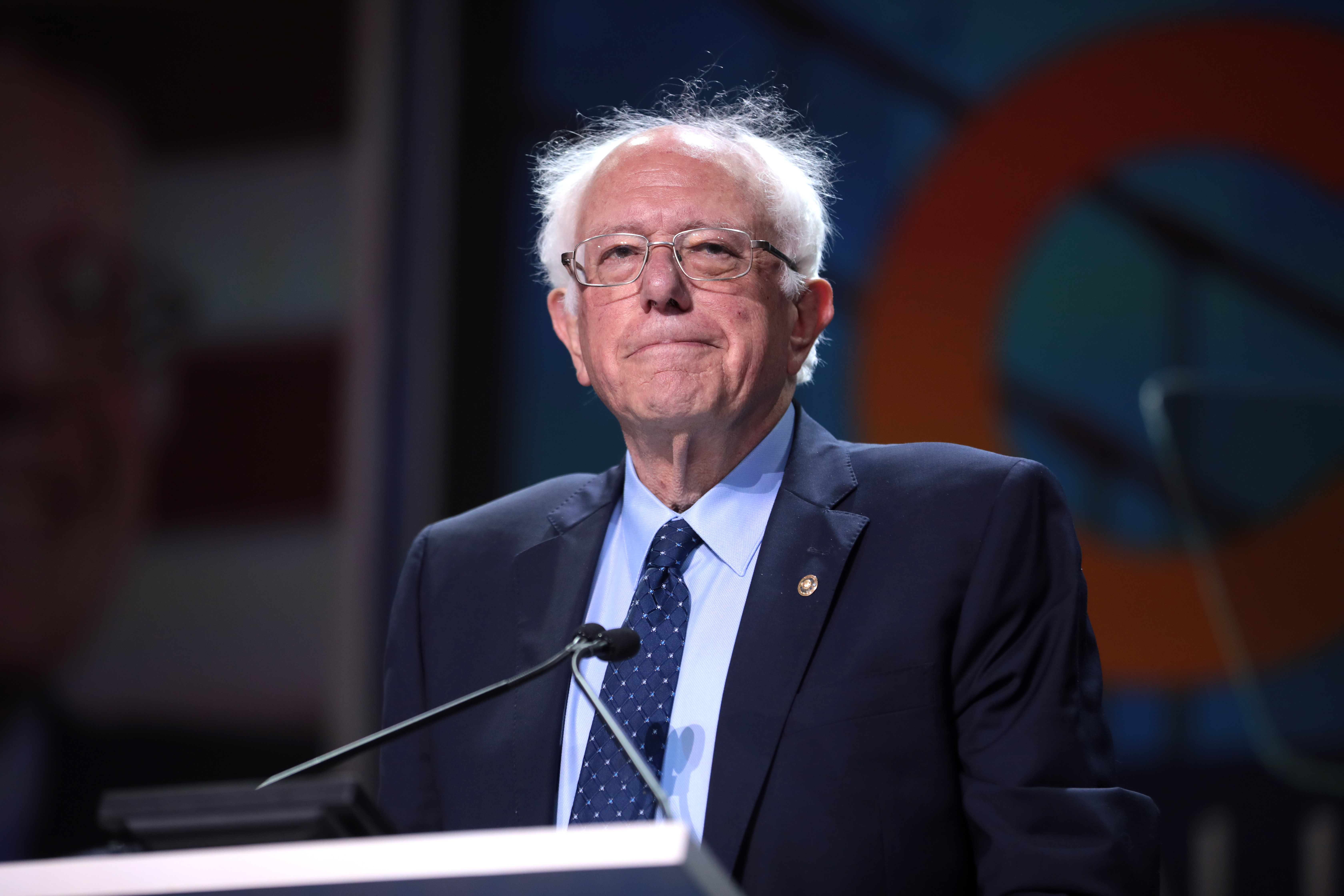 File:Bernie Sanders (48023062691).jpg - Wikimedia Commons