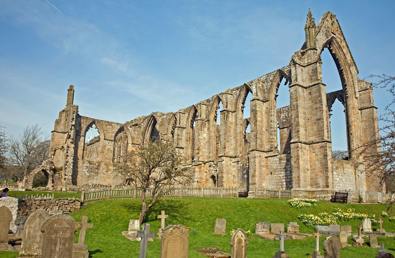 File:Bolton Priory, 2010.jpg