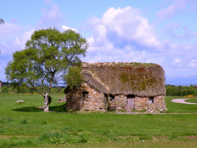 File:Cottage at Culloden Battlefield - geograph.org.uk - 809943.jpg