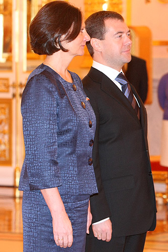 File:Dmitry Medvedev with Anne Pringle.jpg