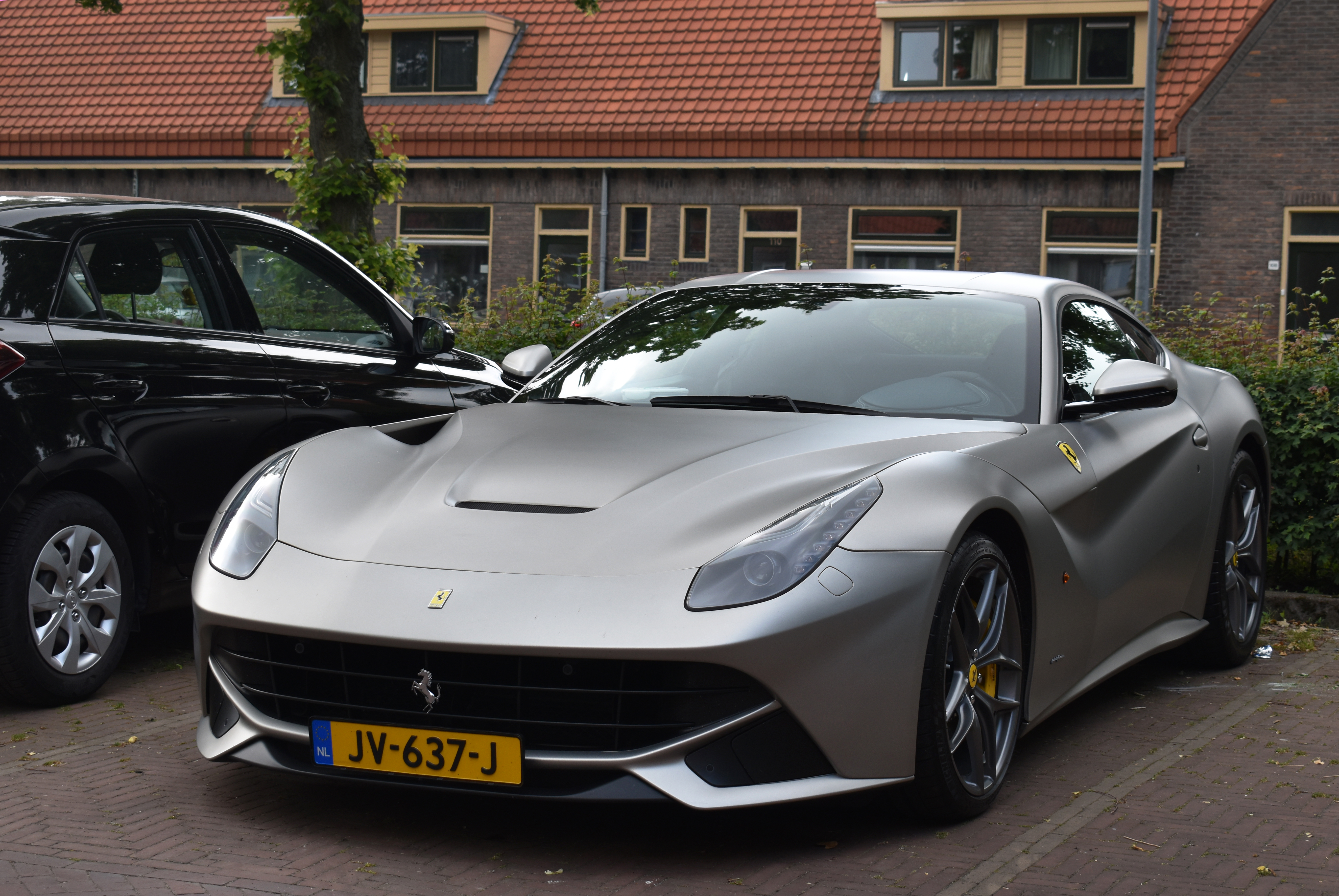 Ferrari f12 Berlinetta черная матовая