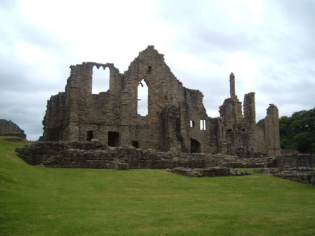 File:Finchale Priory - geograph.org.uk - 35131.jpg