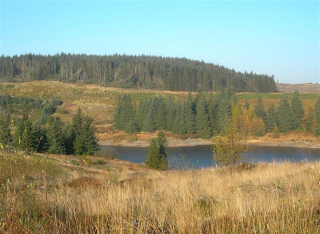 File:Loch Bradan - geograph.org.uk - 593541.jpg