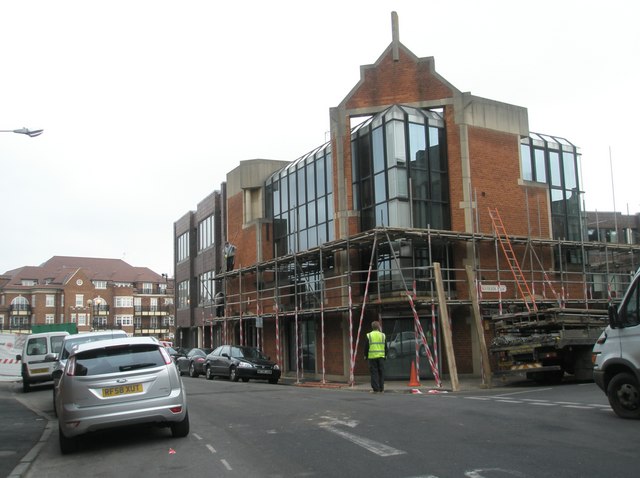 File:Looking down Thames Street towards Riverside Walk - geograph.org.uk - 1168486.jpg