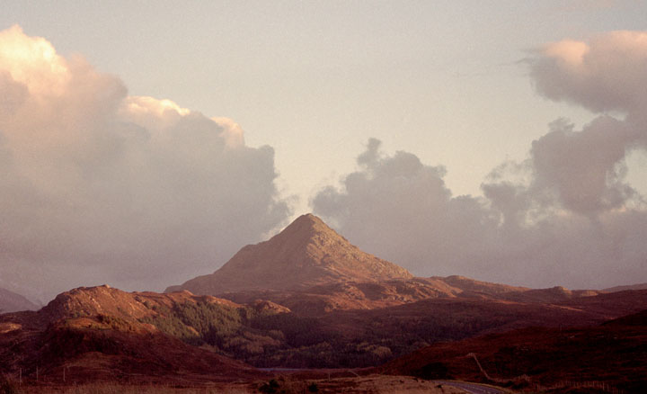 File:Looking towards Ben Stack - geograph.org.uk - 1757392.jpg