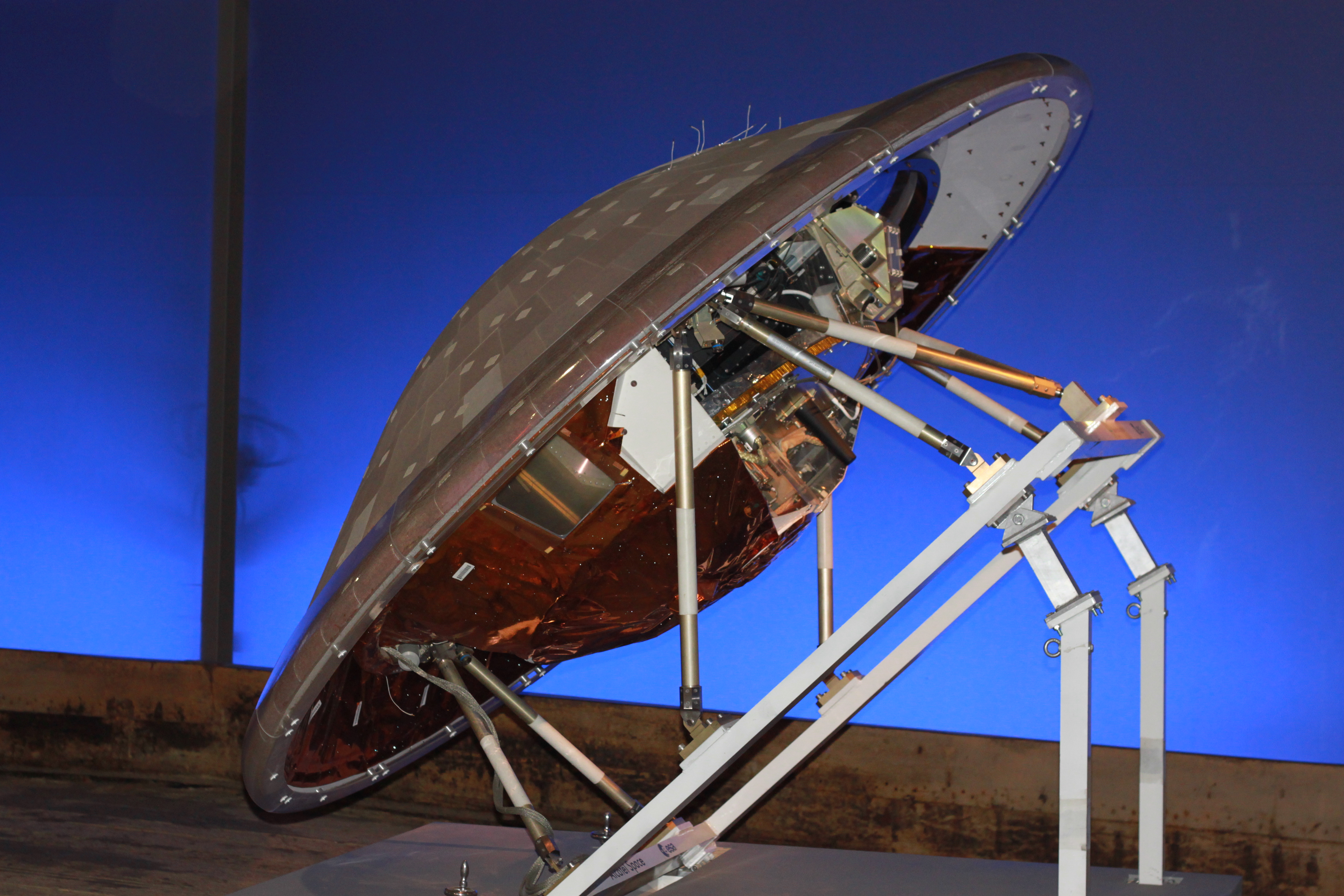 Model_of_Huygens_spaceprobe_with_heatshi