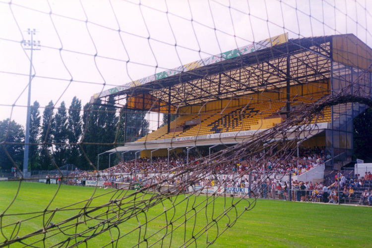 File:NAC stadium Beatrixstraat.jpg