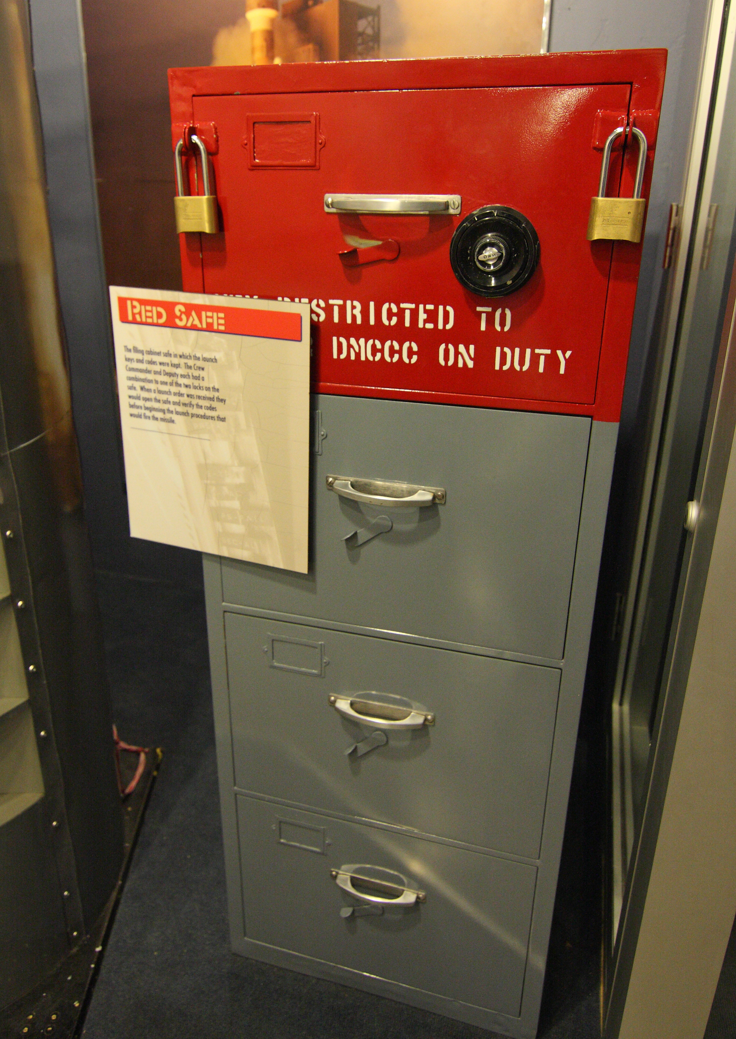 File Red Safe Titan Missile Museum Jpg Wikimedia Commons
