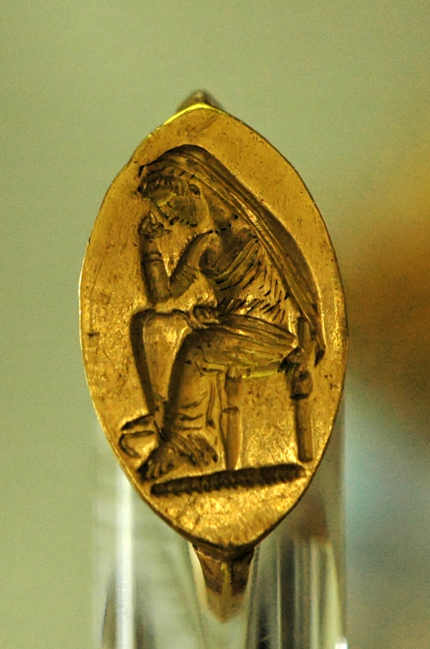 Gold ring representing Penelope waiting for Odysseus. Syria, last quarter of the 5th century BC. 