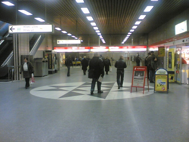 File:Sörnäisten metroasema2.jpg
