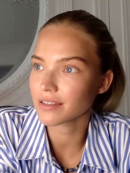 File:Sasha Luss in 2023 01.jpg