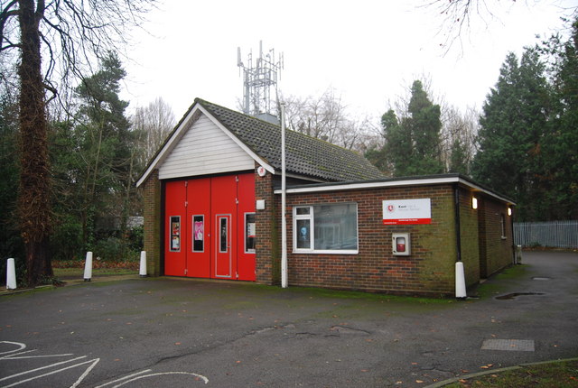 File:Southborough Fire Station - geograph.org.uk - 1065128.jpg