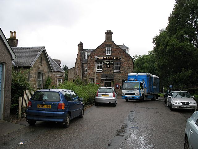 File:The Mash Tun - geograph.org.uk - 523472.jpg