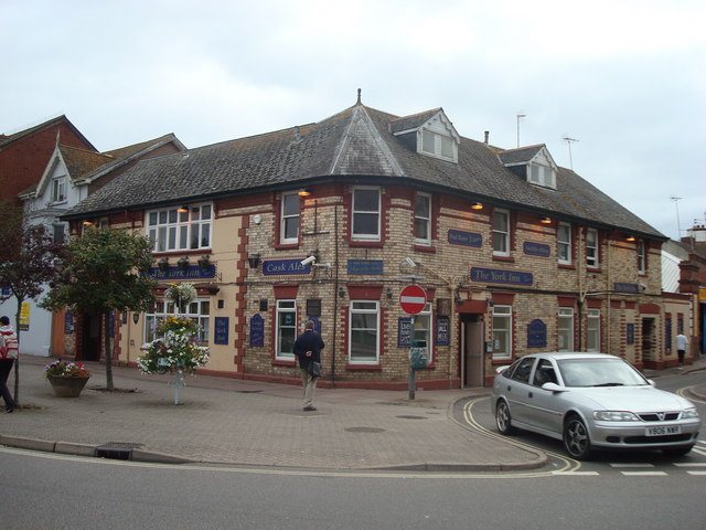 File:The York Inn, Exmouth - geograph.org.uk - 1484246.jpg